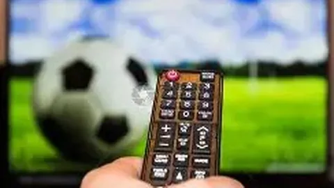 17岁门将李智良与颜骏凌并肩训练，共感现实残酷